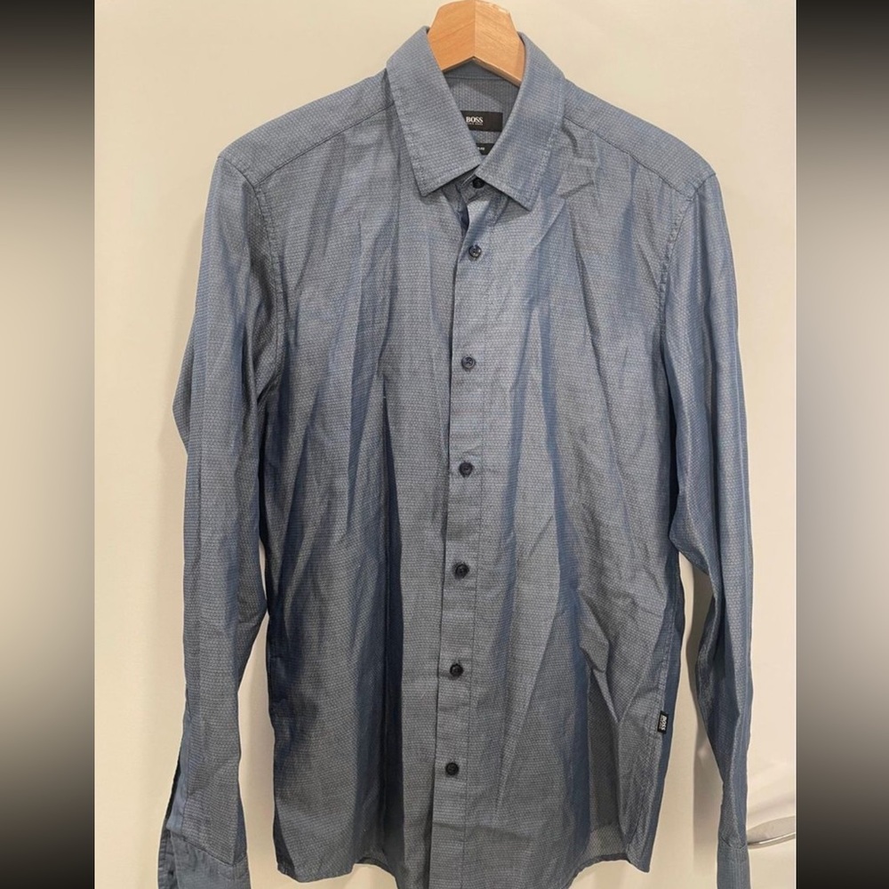 Men’s Hugo Boss blue button down shirt